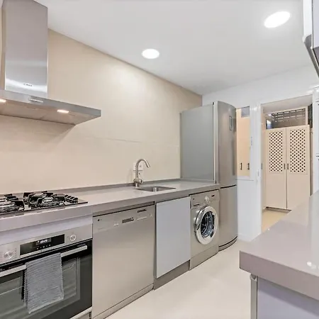 By Riva - Stylish 3 Bedroom Luxury In Naranjos De Appartement Marbellac