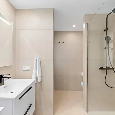 By Riva - Stylish 3 Bedroom Luxury In Naranjos De Lejlighed